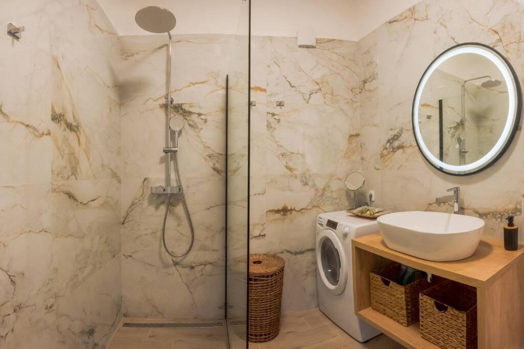 Luksuzni Apartman Ribica U Samom Centru Grada Split Exterior foto
